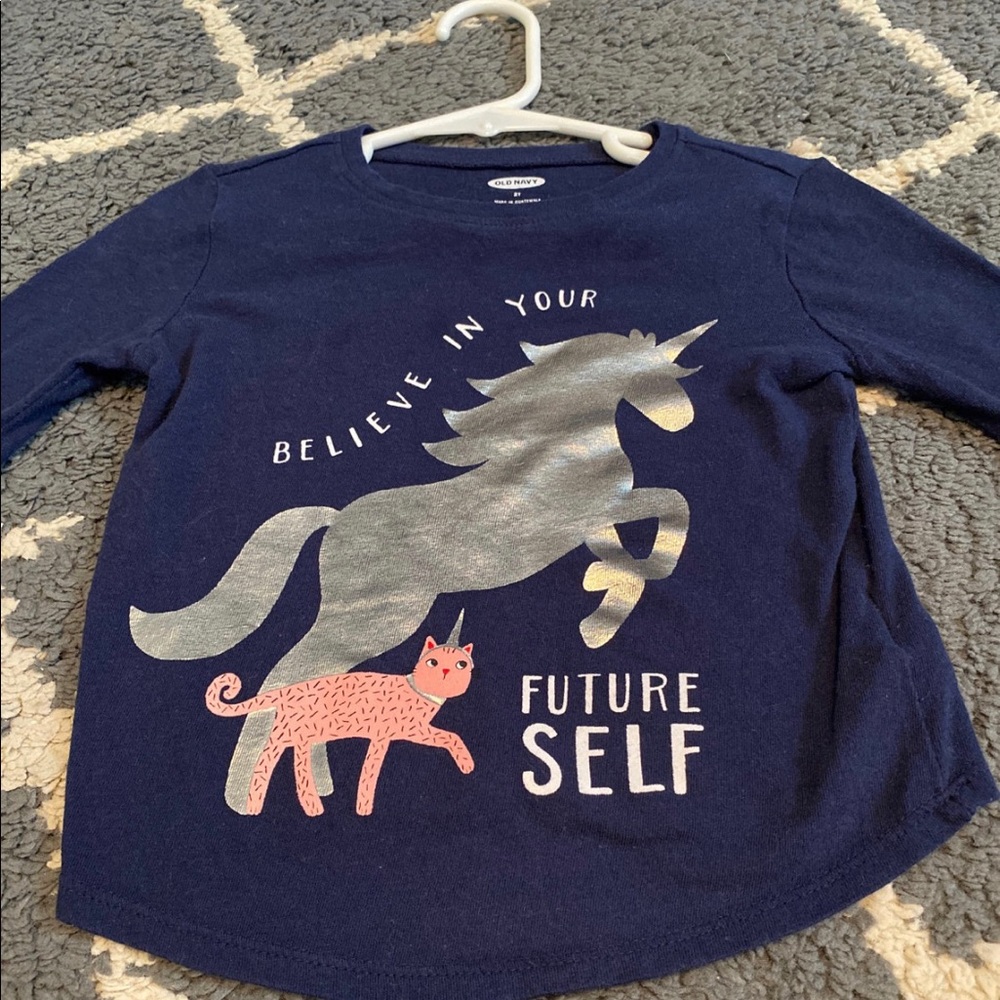 Graphic tee